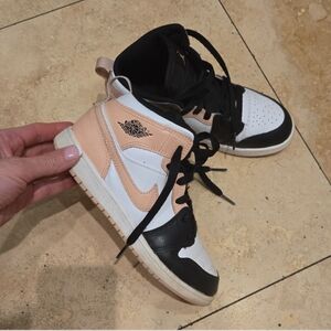 Nike Kids  Jordans Sneakers Size 2,5